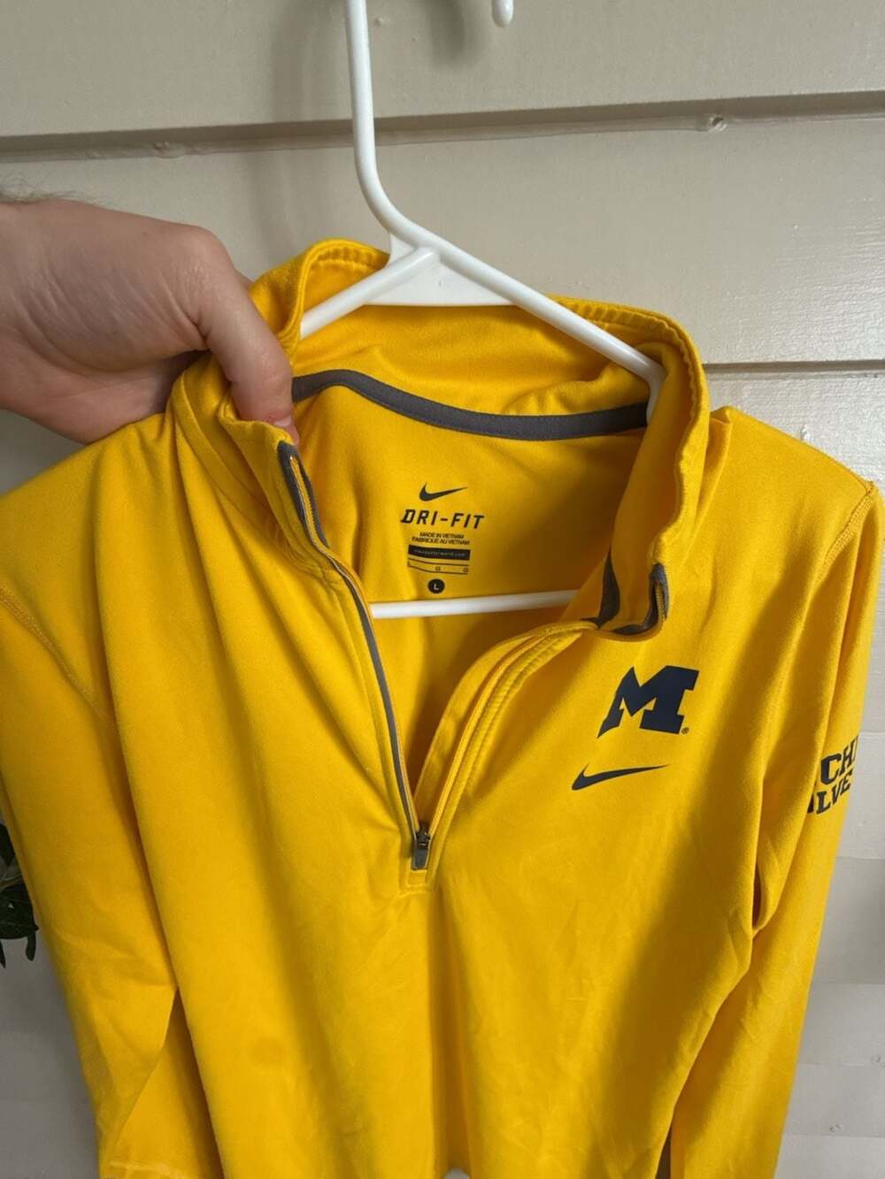 Nike Michigan Wolverines Dri-FIT Quarter Zip Long Sleeve Pullover Size Large - Picture 2 of 6